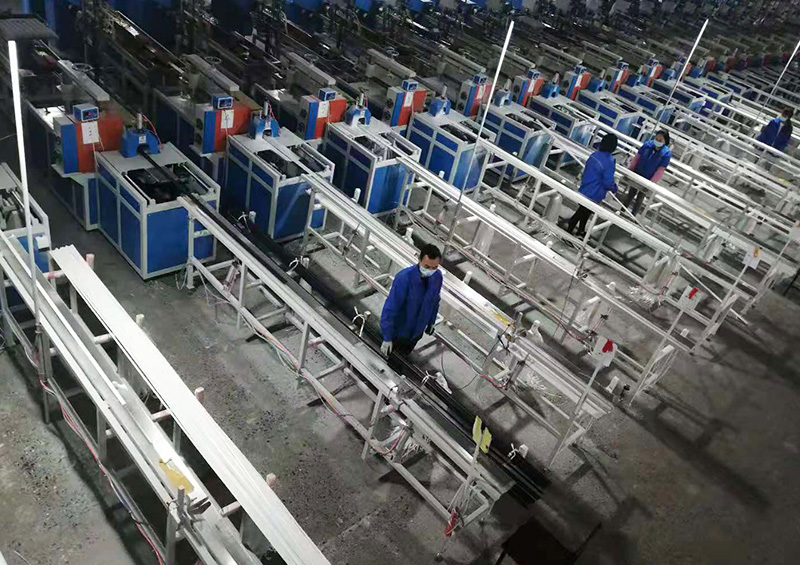 PVC风口型材3